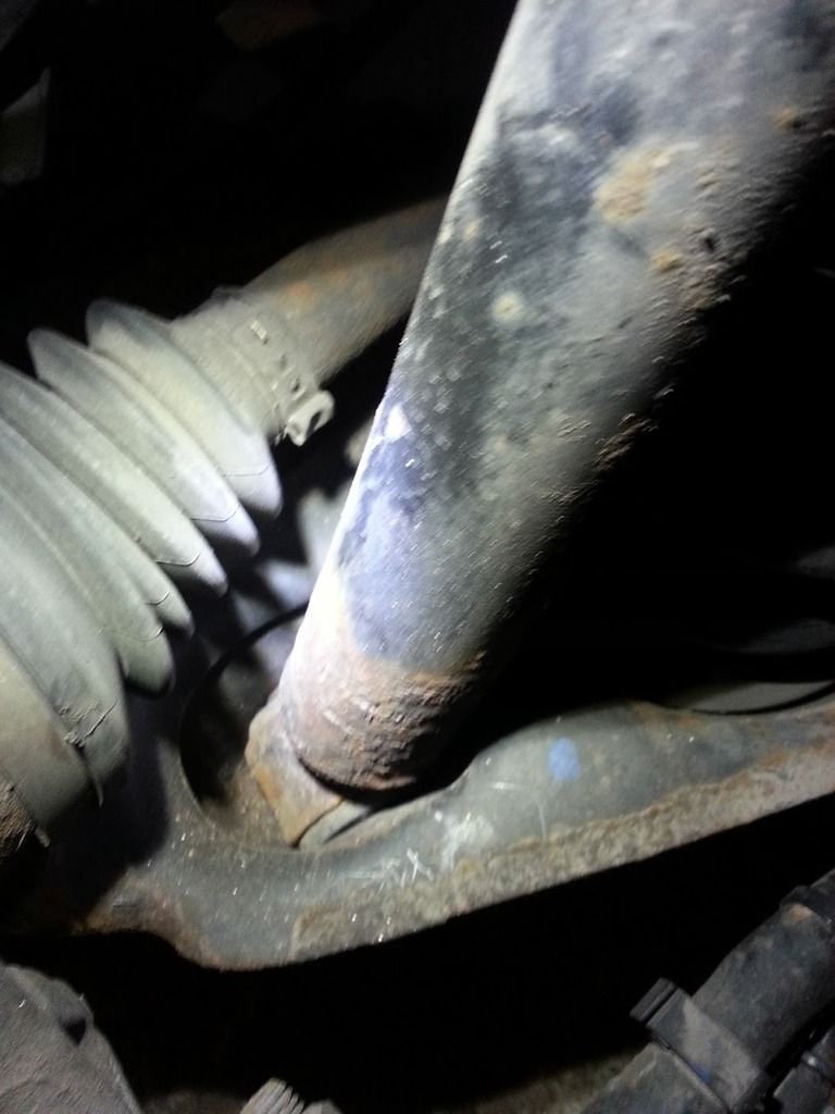 NEED ADVICE!! A bolt keeps spinning (rear shock absorber bushing) LX