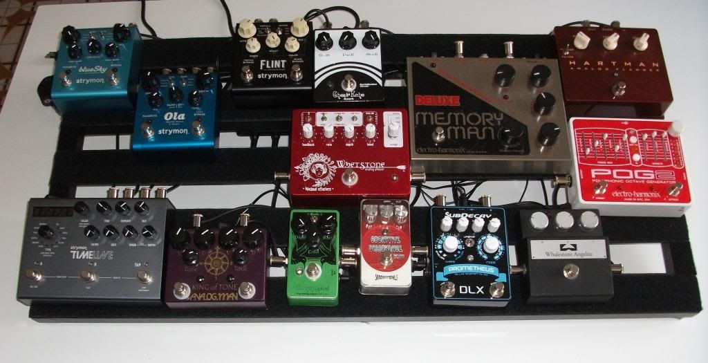 pedalboard_zpsd100fe58.jpg