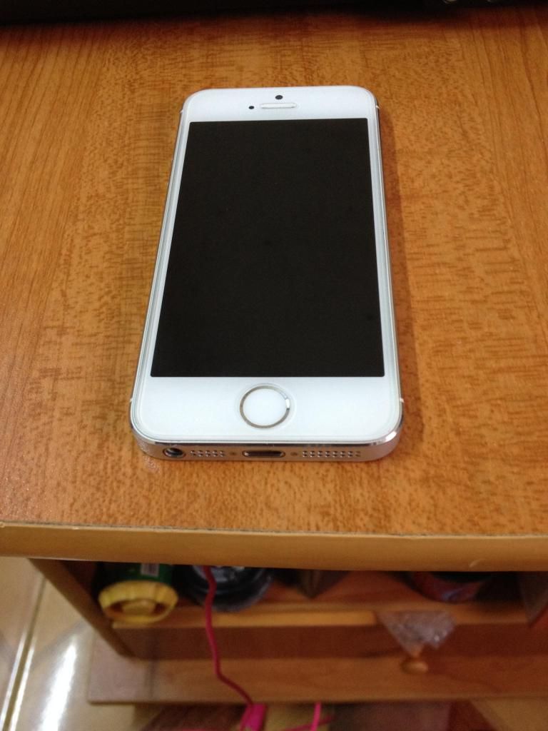 Bình Dương - HCM Thanh lý iphone 5s silver ( trắng ) 32gb leng keng xà beng