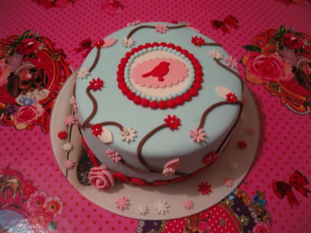 http://i1341.photobucket.com/albums/o756/Piesofkeek/Taarten%20%20en%20cupcakes/IMG_3411_zps62d33fef.jpg